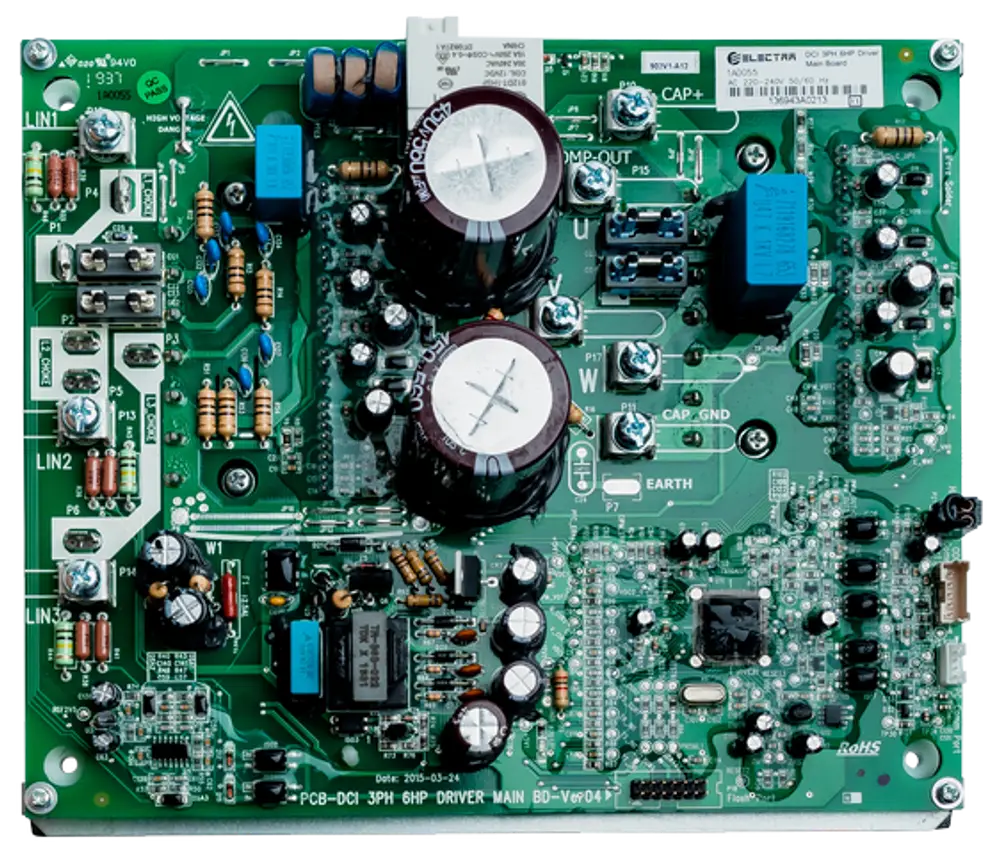 Leiterplatte eines Frequenzumrichters von Wolf, gestaltet für die Steuerung von elektrischen Motoren, ausgestattet mit verschiedenen Komponenten wie Kondensatoren und Widerständen.